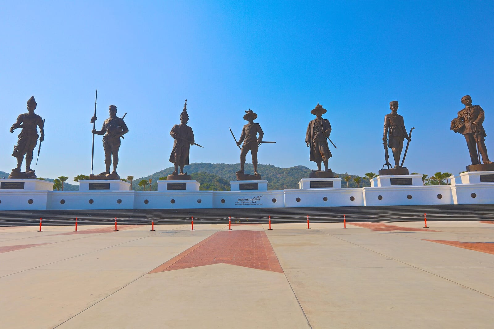The seven giant bronze king statues of Rajabhakti Park