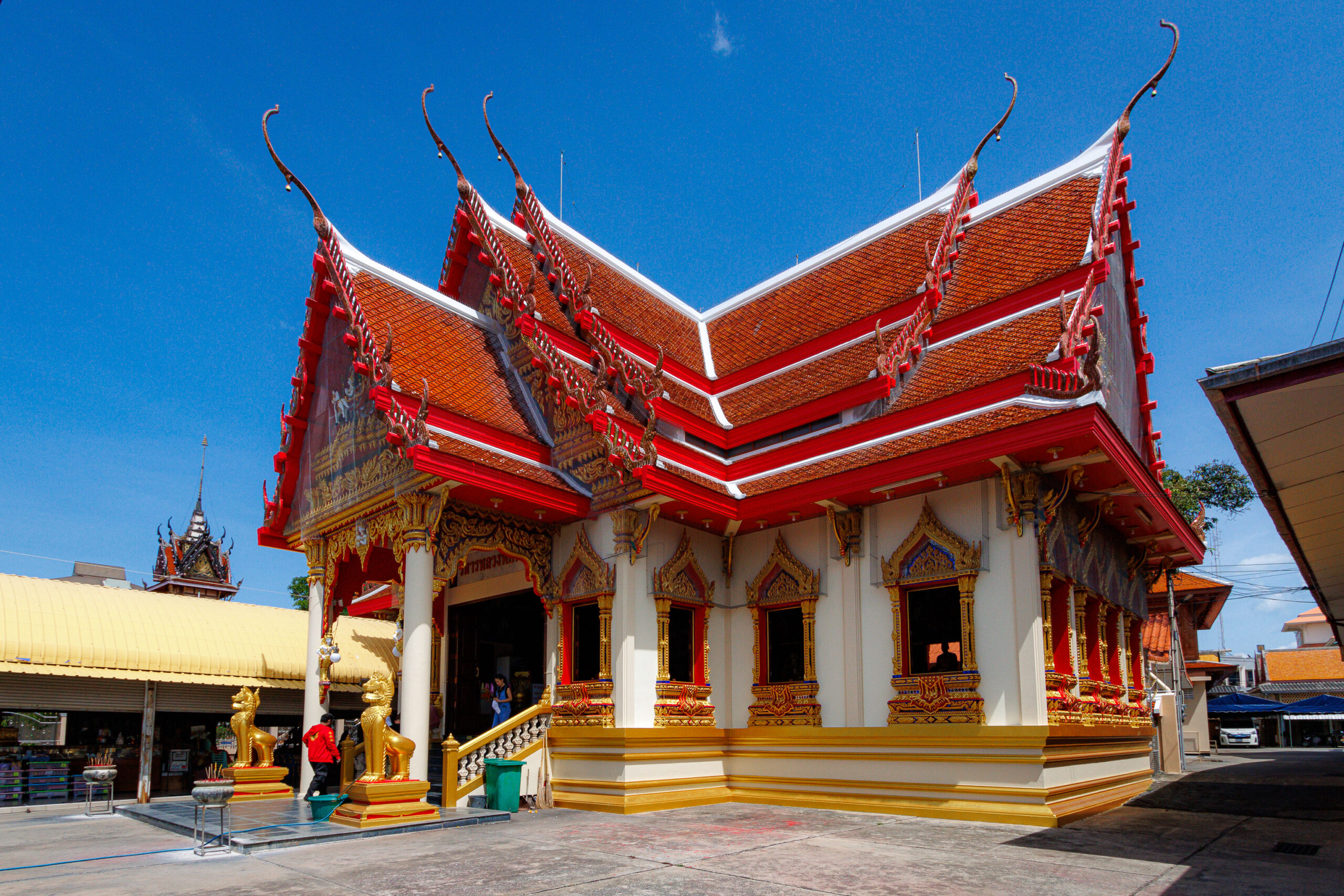 Wat Hua Hin interior